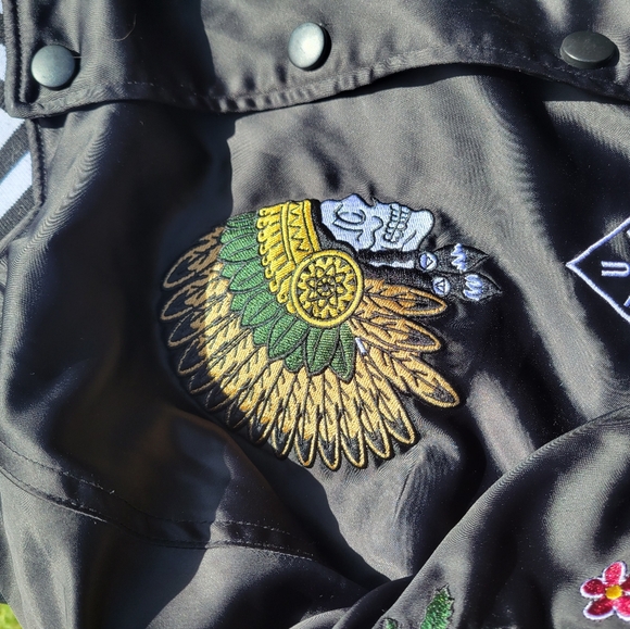 Reason Jacket - Picture 3 of 4